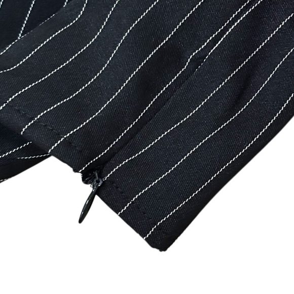 PRINCESS POLLY - SIZE 6- DARK NAVY / BLACK and White Striped Women's CROP / B11 - Picture 4 of 9